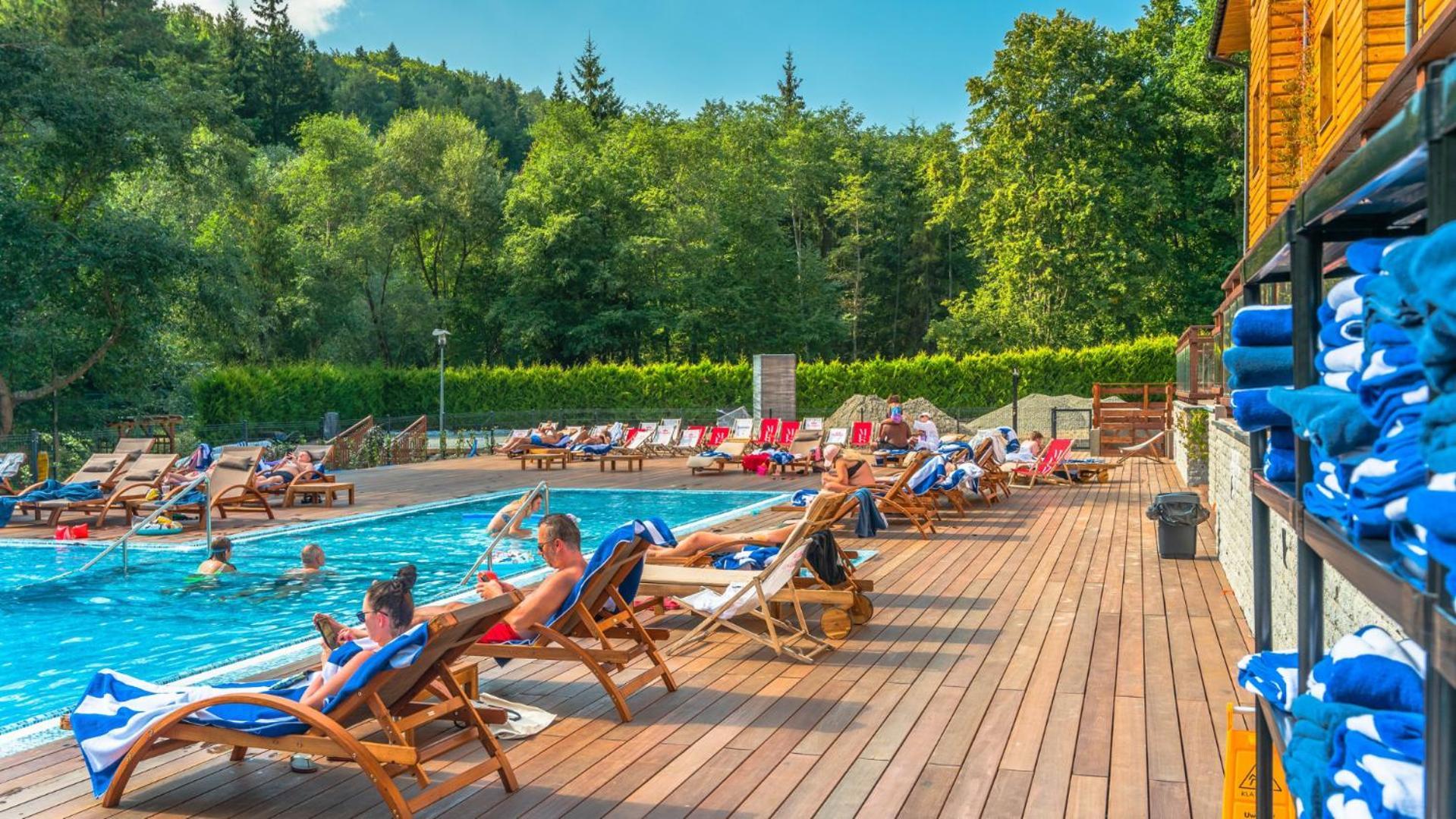 Hotel Czarny Potok Resort Spa & Conference Krynica Zdroj Buitenkant foto