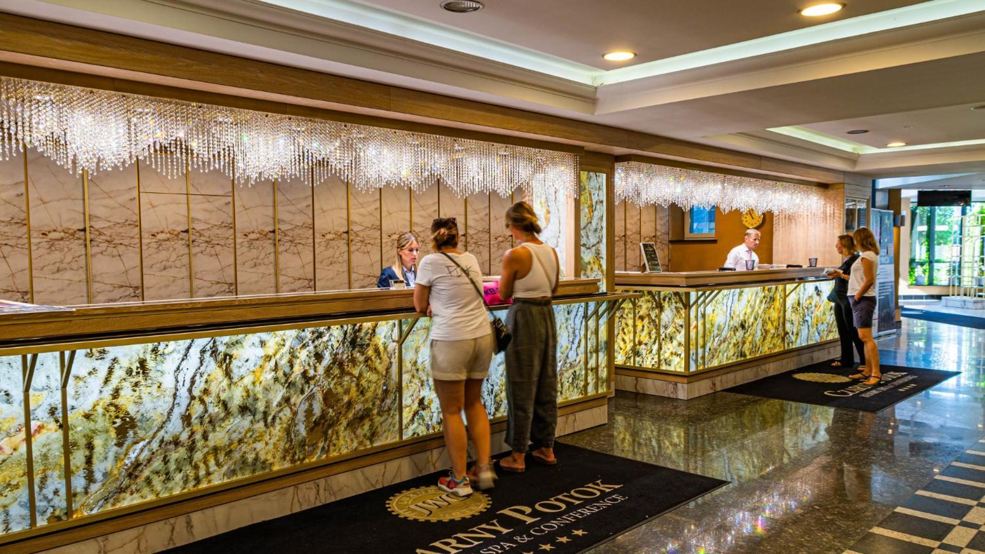 Hotel Czarny Potok Resort Spa & Conference Krynica Zdroj Buitenkant foto